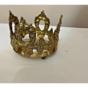 Lairds Ltd Brass Candleholder in Crown Design